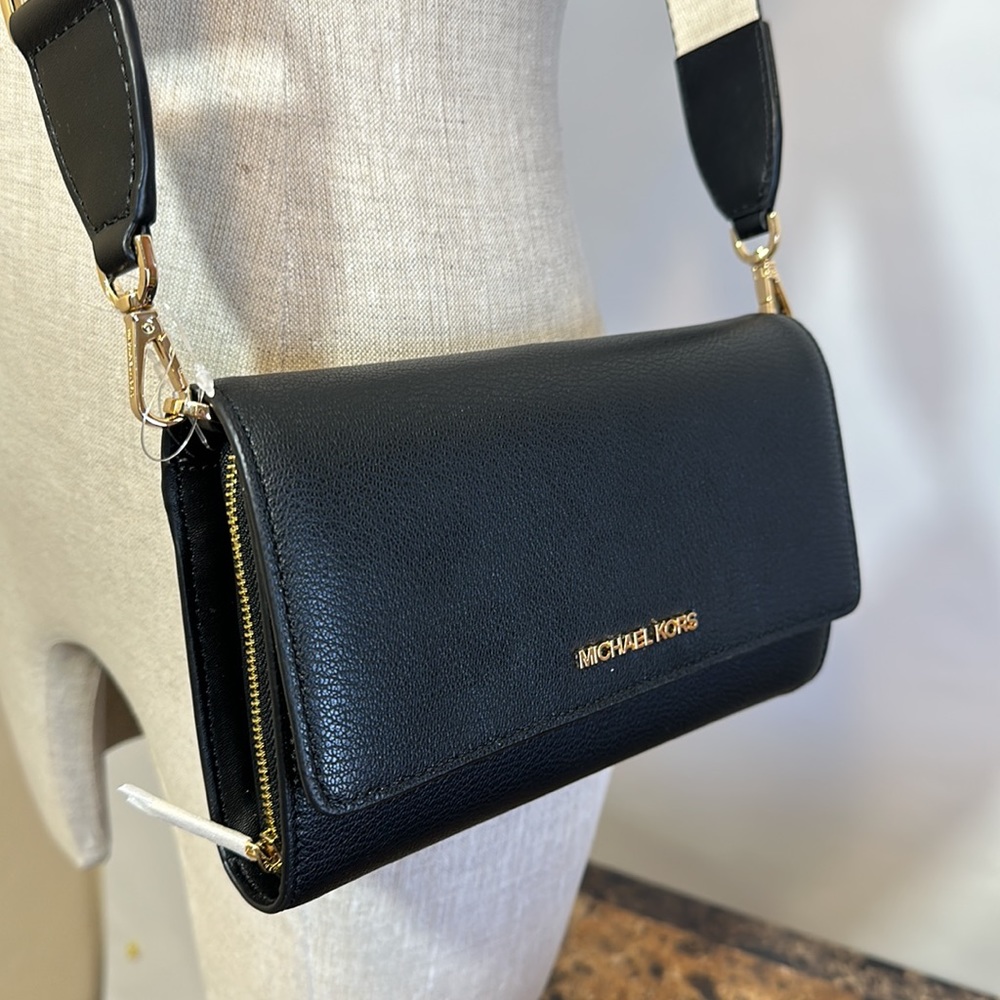 Michael Kors black leather large zip around wallet crossbody - Picture 4 of 11